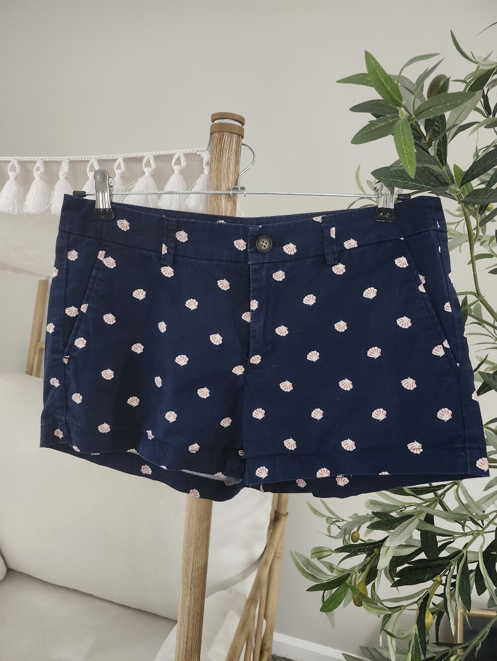 Like New Uniqlo Navy Shell-Print Women’s Casual Shorts Size Small